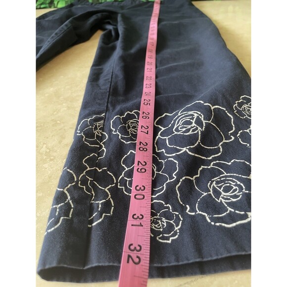 🌸 Tommy Hilfiger Navy Capris with Floral Hem Detail – Approx. Size 6 - Picture 8 of 11